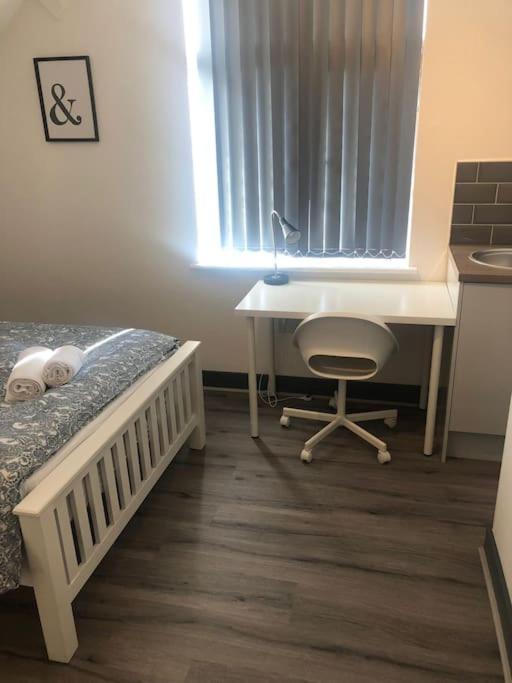 Newly Refurbished Studio, Great Location 8 Studios Nottingham Exteriör bild
