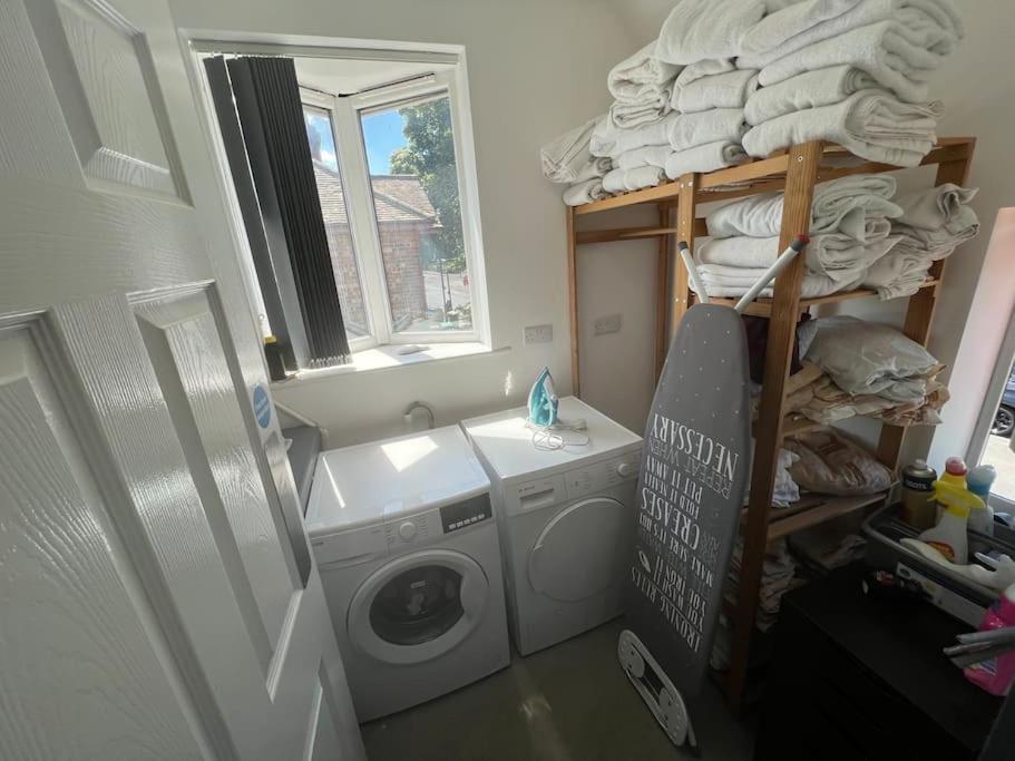 Newly Refurbished Studio, Great Location 8 Studios Nottingham Exteriör bild