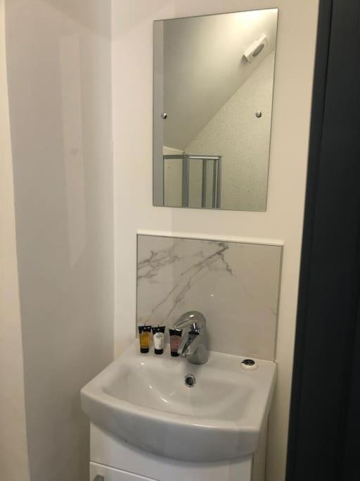 Newly Refurbished Studio, Great Location 8 Studios Nottingham Exteriör bild